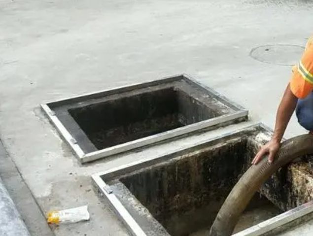 通川化粪池清理